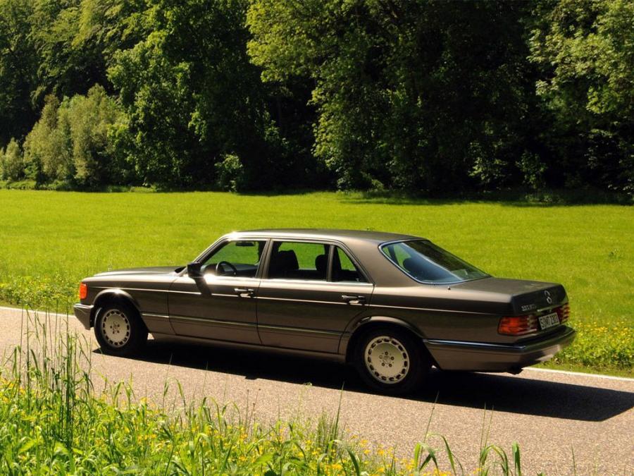  Mercedes-Benz 500 SEL 1985 года  (фото 6 из 8)